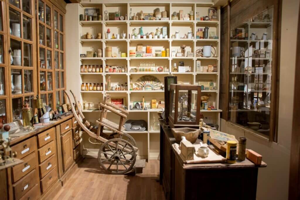 Le pharmacien musee de la vie dautrefois