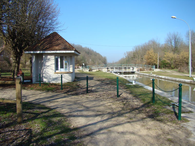 Halte nautique de Néronville