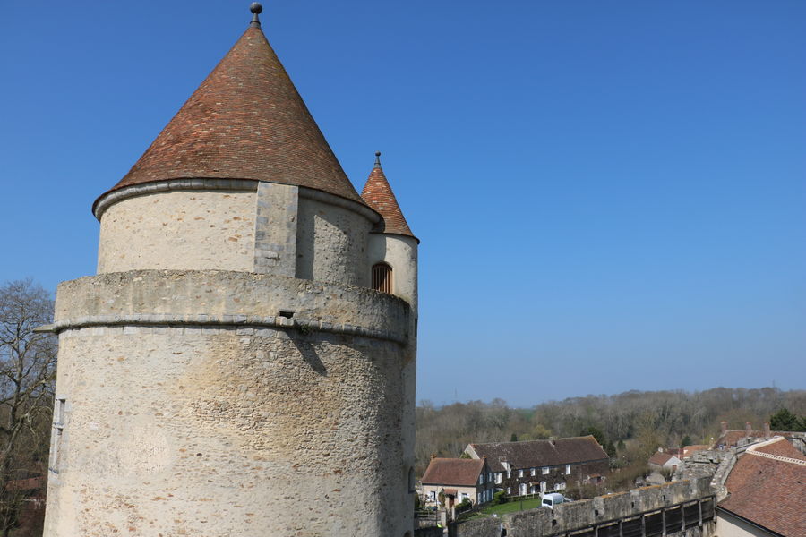 Des Moulins aux Tours (ex : Le Bas du Val d'Ancoeur)