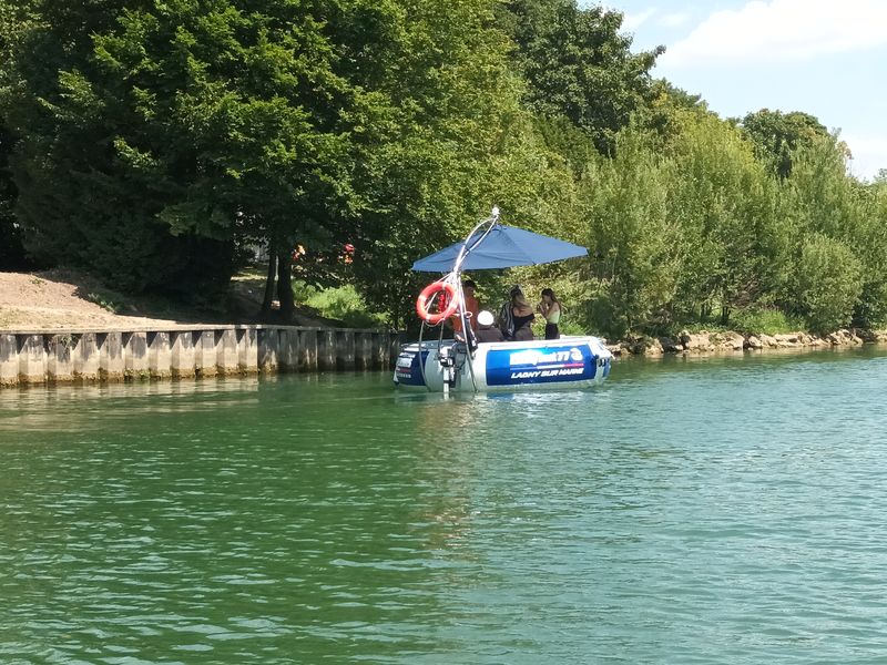 BBQ BOAT 77 - bateaux électriques sans permis