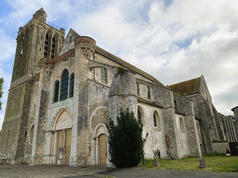 Forteresse, Collégiale et Châteaux (ex : Le Val d’Ancoeur)