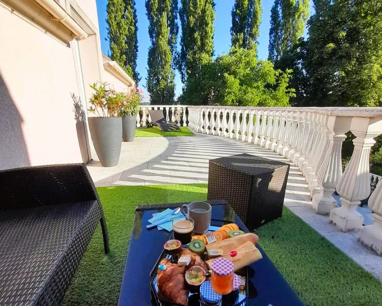 Chambre privée au bord de l'Yerres