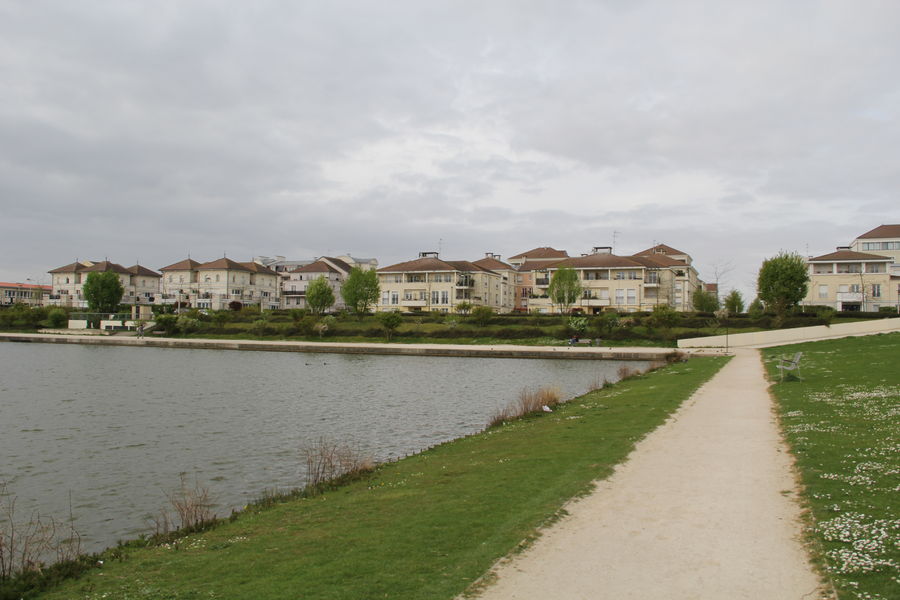 Bussy-Saint-Georges, à travers parcs et jardins