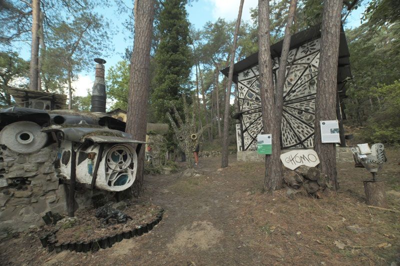 Visite libre du village d’art préludien de Chomo