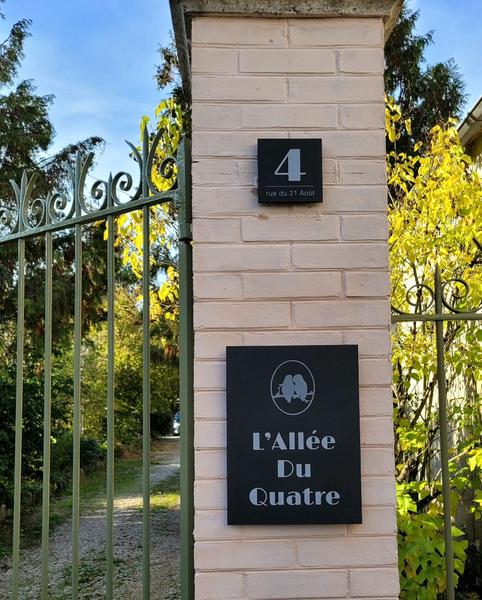 L'Allée du Quatre, la Chambre de la Villa