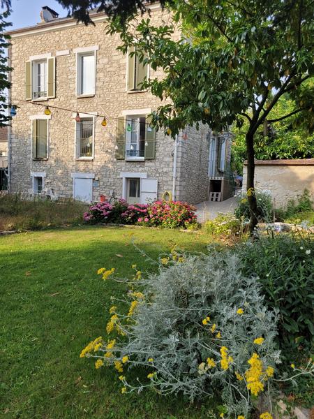 L'Allée du Quatre, la Chambre de la Villa