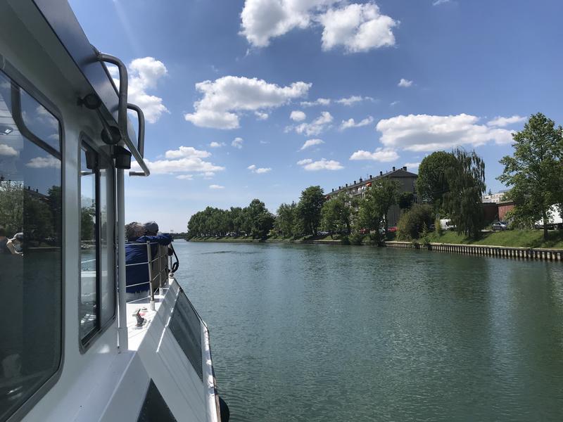 Le bateau des arts en navigation : Impression végétale au fil de l'eau - JEMA 25