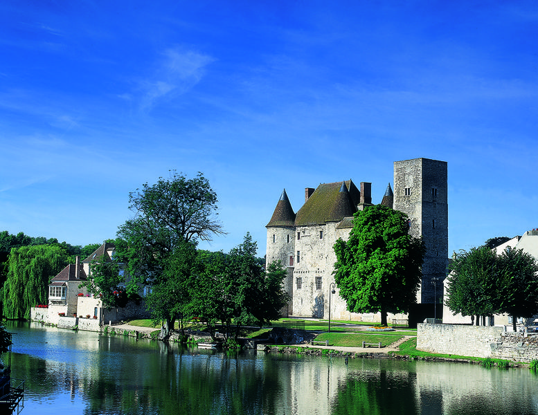 Balade au bord de l'eau, le long du canal du Loing