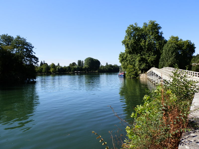 Les trois châteaux à vélo