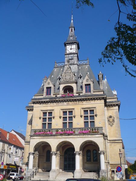 L'Hôtel de Ville