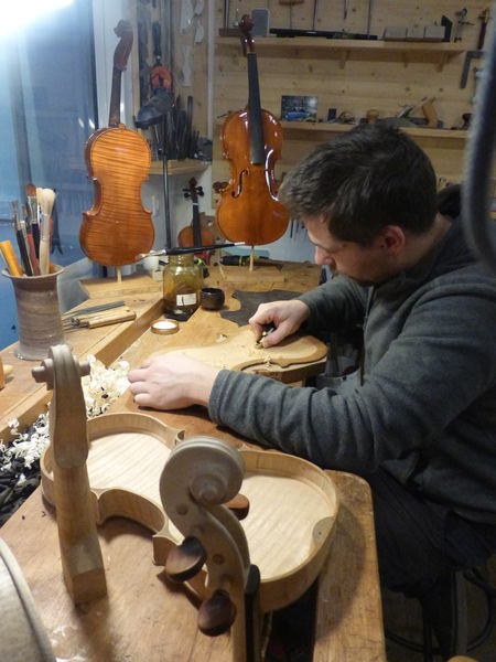 Luthier - Bastien BORSARELLO