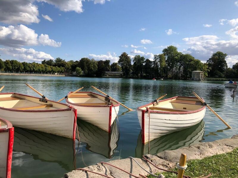 Les barques de l'étang aux carpes