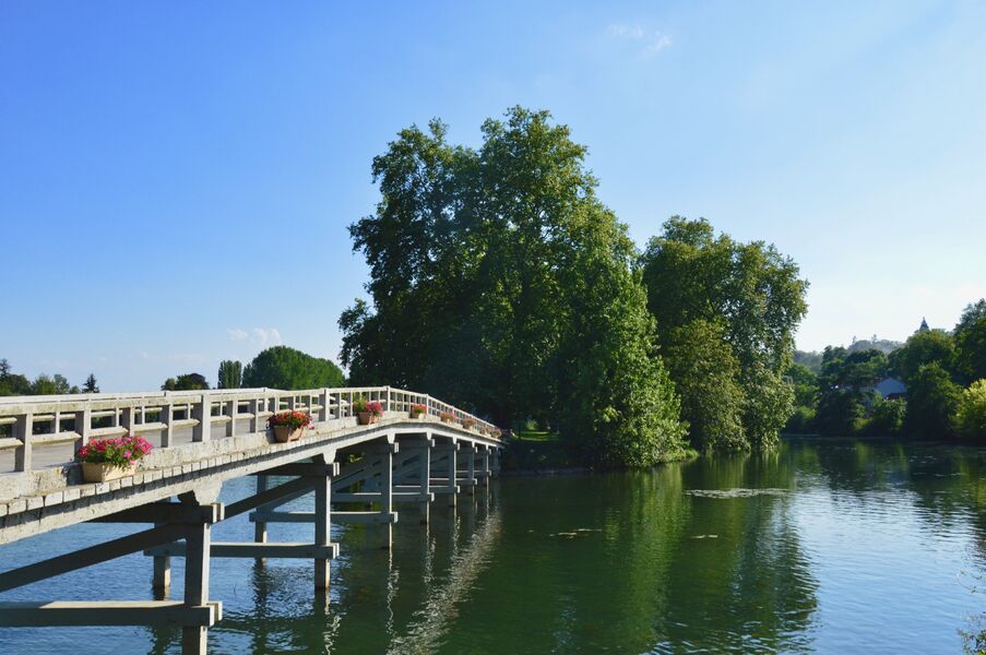 Promenade pédestre du Petit Barbeau à travers le village de Samois-sur-Seine