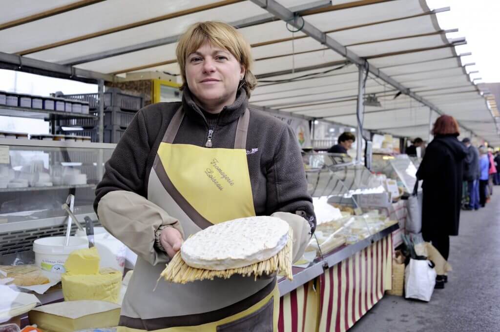 stand marche fromagerie loiseau